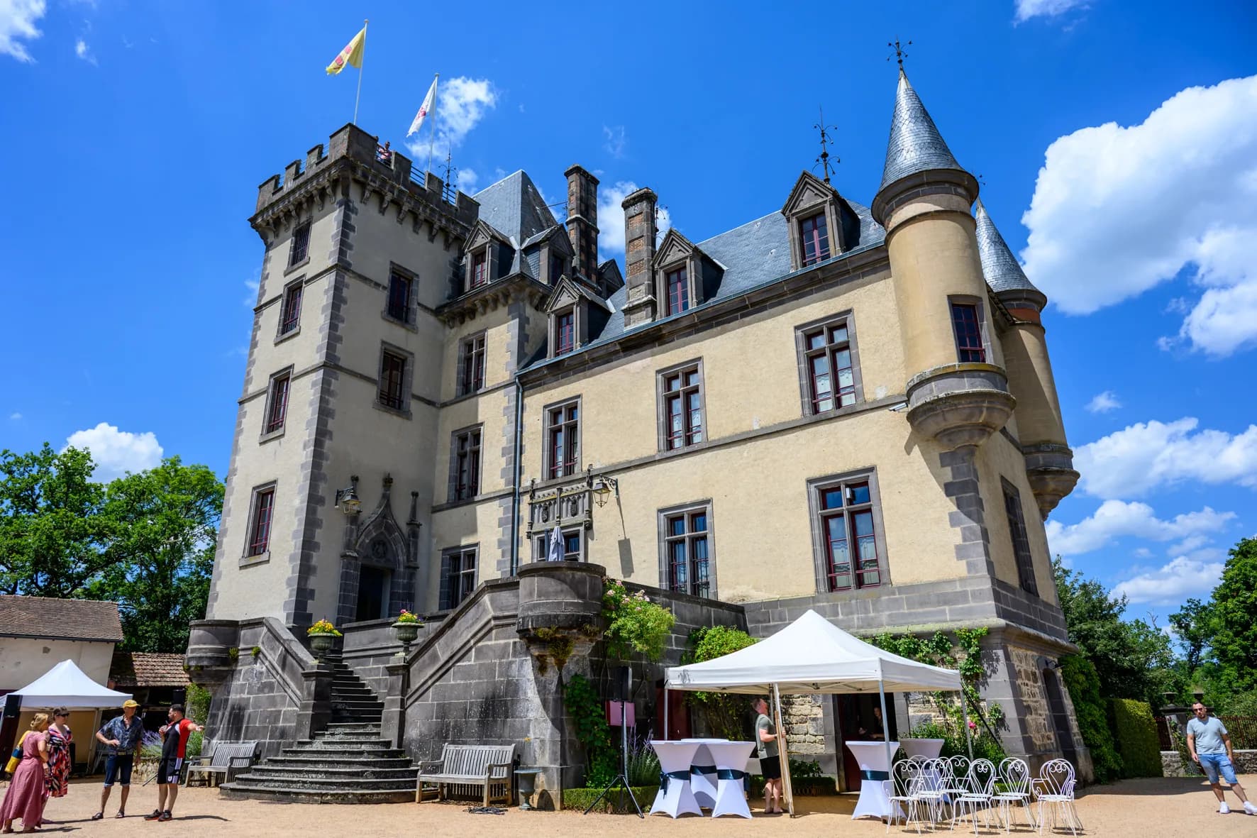 Mariage au Château de Miremont : mon coup de coeur en Auvergne
